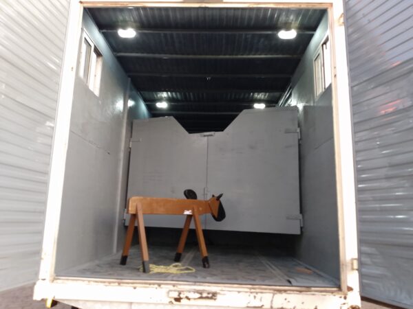 Baias em Caminhão para Cavalos